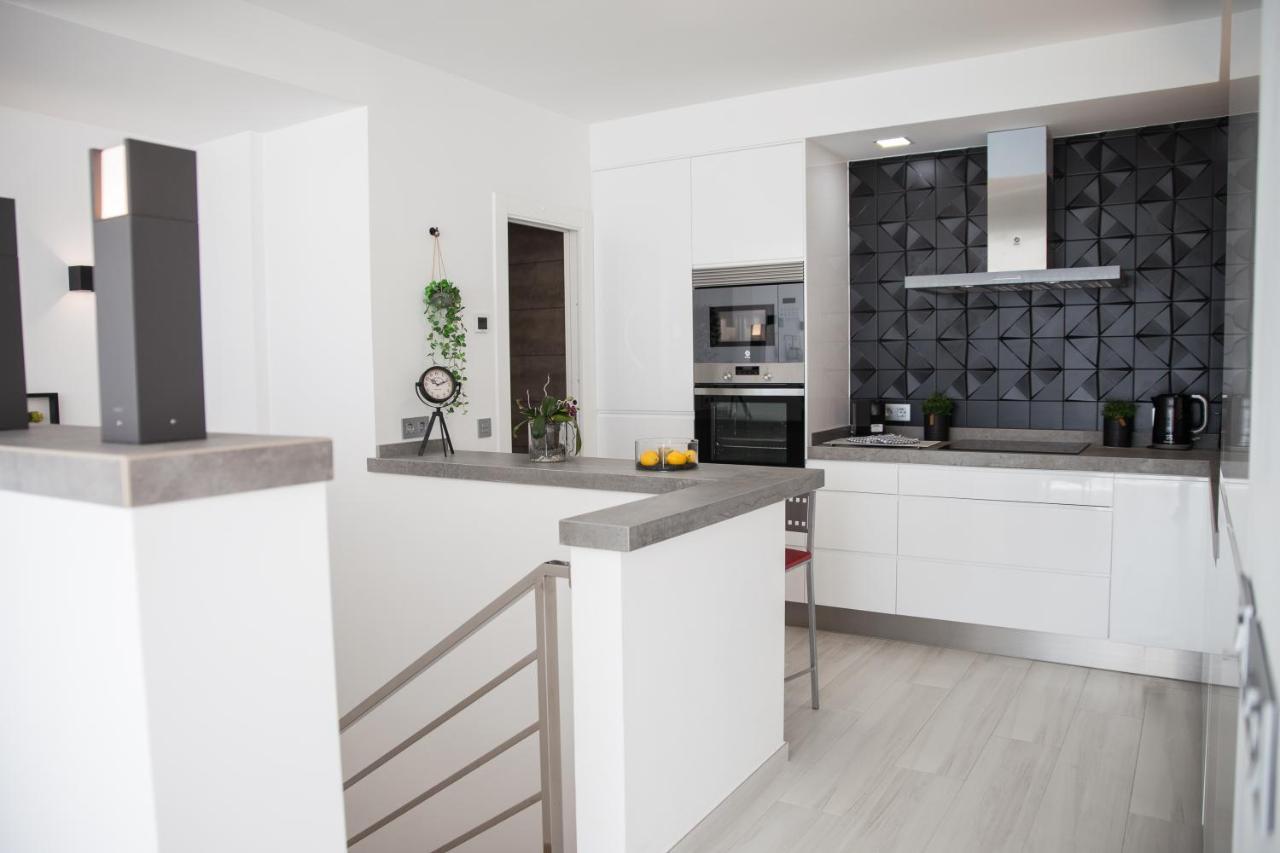 Spacious 200 Sq.M. Penthouse With Sea View Terraces Торремолінос Екстер'єр фото